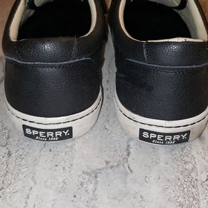 Sperry lace up tennis shoes